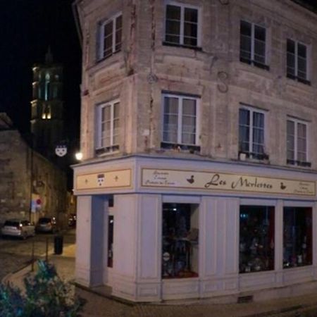 Suite De Charme Au Pied De La Cathedrale Laon Exterior foto