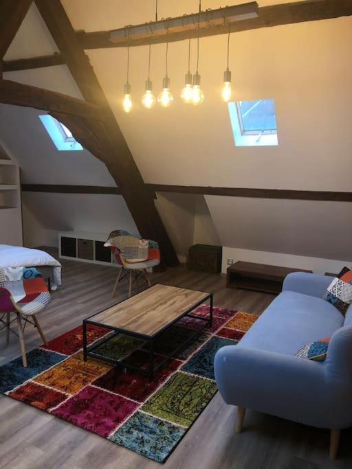 Suite De Charme Au Pied De La Cathedrale Laon Exterior foto